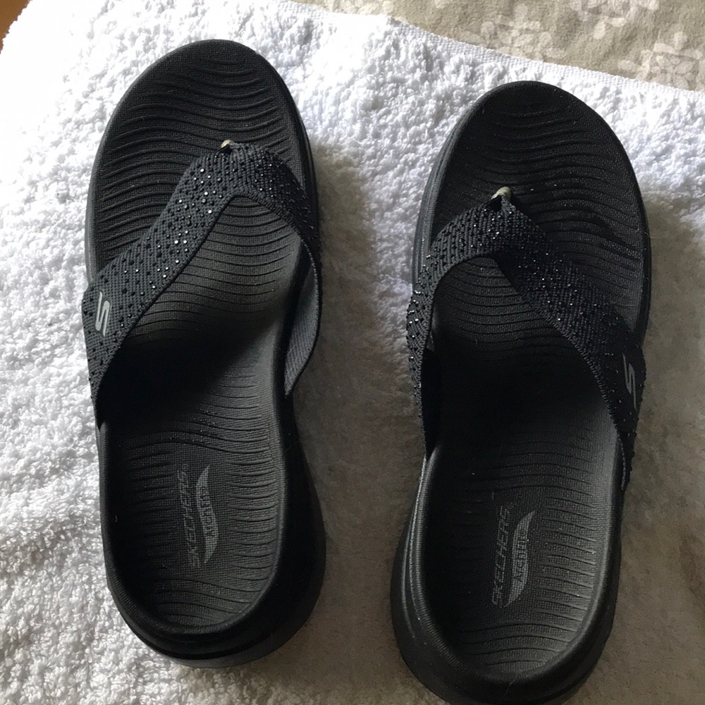 Skechers Black Flip Flops with Rhinestones worn once
